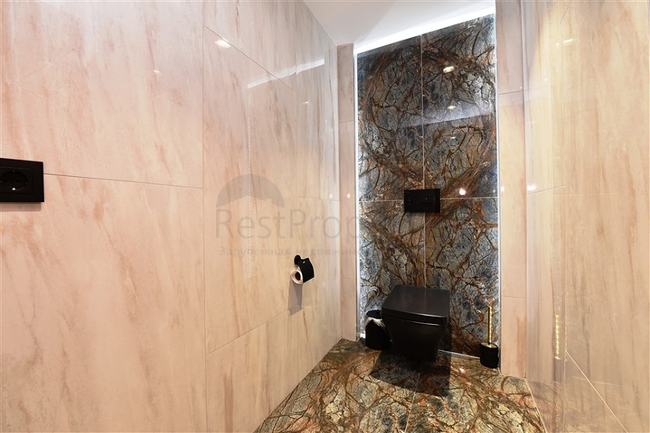 Комерційне приміщення в центрі Аланії