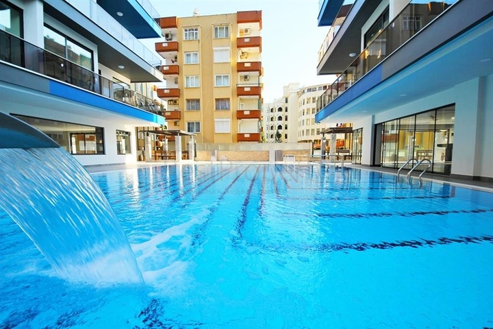 Пентхаус плануванням 2+1 на першій береговій лінії в районі Махмутлар