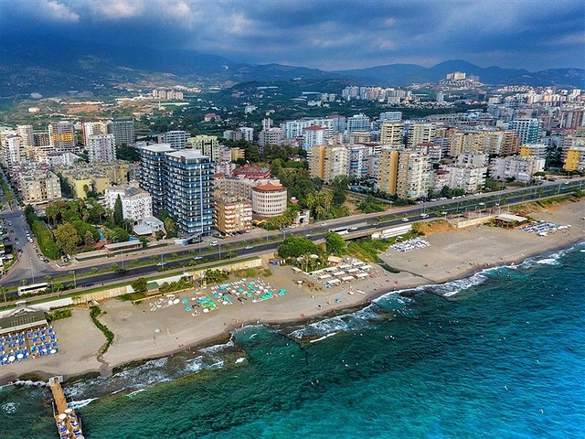 Пентхаус плануванням 2+1 на першій береговій лінії в районі Махмутлар