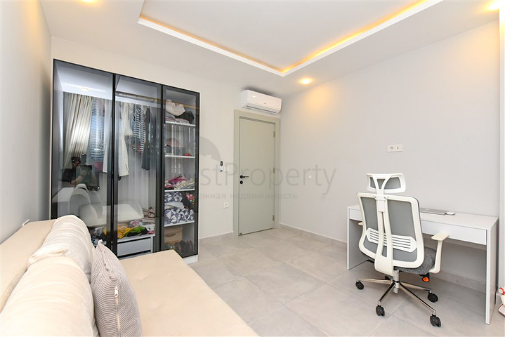 Ультрасучасний дуплекс 3 + 1 зі своїм садом в люксовому комплексі