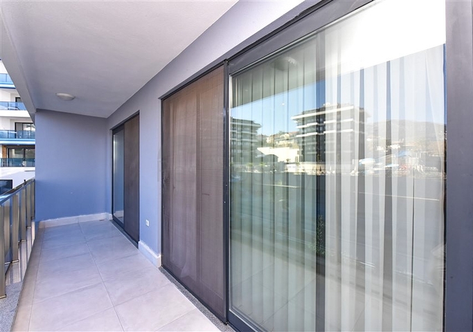 Ультрасучасний дуплекс 3 + 1 зі своїм садом в люксовому комплексі