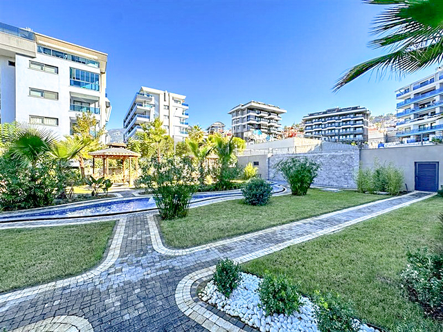 Ультрасучасний дуплекс 3 + 1 зі своїм садом в люксовому комплексі