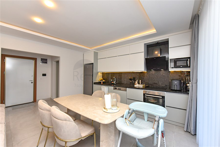 Ультрасучасний дуплекс 3 + 1 зі своїм садом в люксовому комплексі