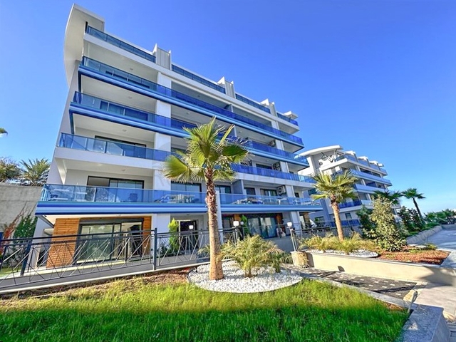 Ультрасучасний дуплекс 3 + 1 зі своїм садом в люксовому комплексі