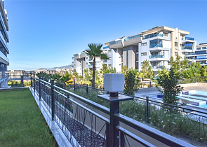 Ультрасучасний дуплекс 3 + 1 зі своїм садом в люксовому комплексі