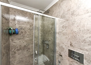 Ультрасучасний дуплекс 3 + 1 зі своїм садом в люксовому комплексі