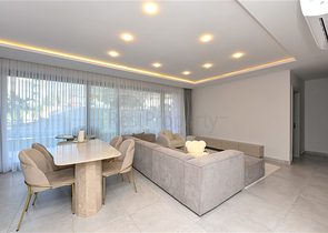 Ультрасучасний дуплекс 3 + 1 зі своїм садом в люксовому комплексі