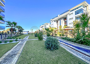 Ультрасучасний дуплекс 3 + 1 зі своїм садом в люксовому комплексі