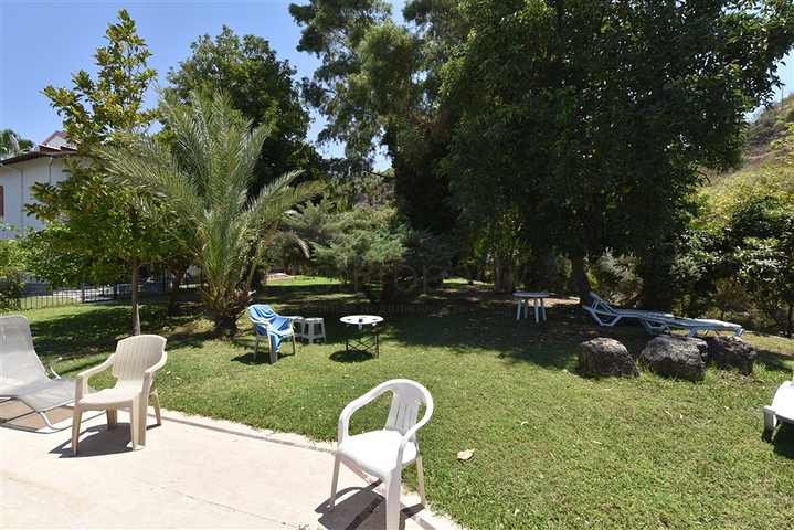 Простора вілла 7 + 1 в районі Кестель