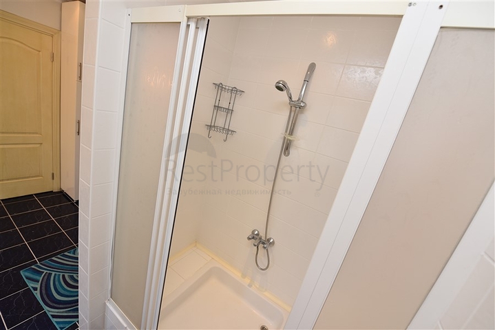 Простора вілла 7 + 1 в районі Кестель