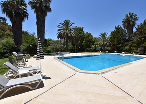 Простора вілла 7 + 1 в районі Кестель