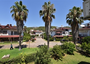 Простора вілла 7 + 1 в районі Кестель