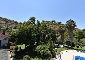 Простора вілла 7 + 1 в районі Кестель