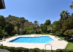 Простора вілла 7 + 1 в районі Кестель