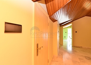 Простора вілла 7 + 1 в районі Кестель