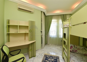 Простора вілла 7 + 1 в районі Кестель