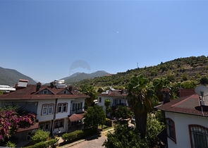 Простора вілла 7 + 1 в районі Кестель