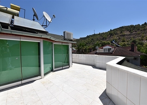 Простора вілла 7 + 1 в районі Кестель