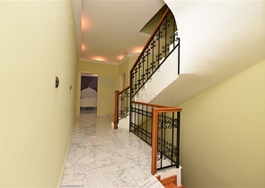 Простора вілла 7 + 1 в районі Кестель