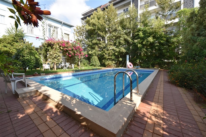 Вілла плануванням 6+1 з окремою кухнею в районі Кестель