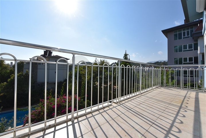 Вілла плануванням 6+1 з окремою кухнею в районі Кестель