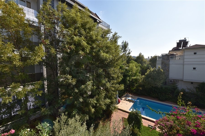 Вілла плануванням 6+1 з окремою кухнею в районі Кестель