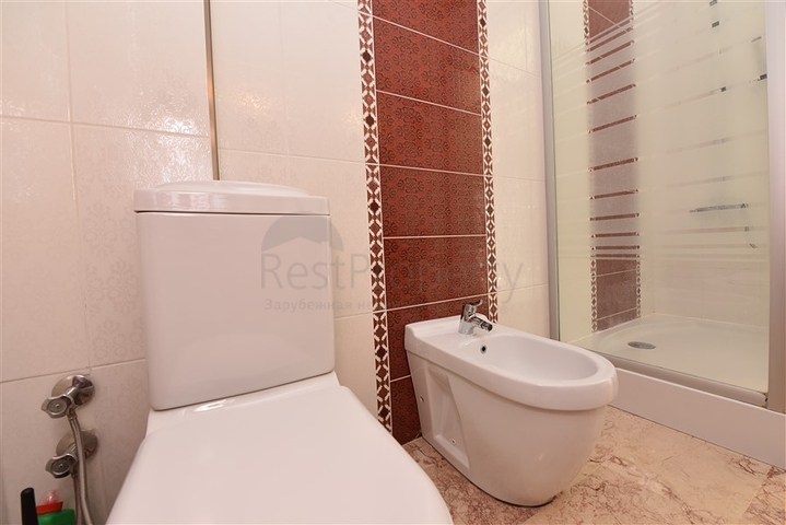 Вілла плануванням 6+1 з окремою кухнею в районі Кестель