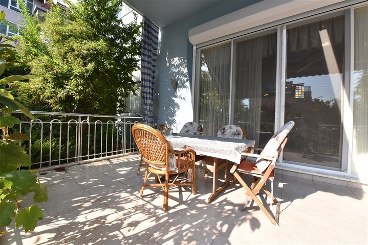 Вілла плануванням 6+1 з окремою кухнею в районі Кестель