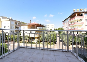 Вілла плануванням 6+1 з окремою кухнею в районі Кестель