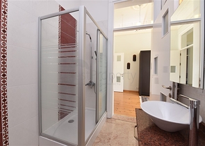 Вілла плануванням 6+1 з окремою кухнею в районі Кестель