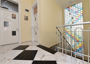 Вілла плануванням 6+1 з окремою кухнею в районі Кестель