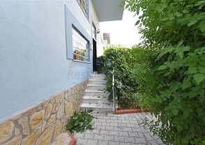 Вілла плануванням 6+1 з окремою кухнею в районі Кестель