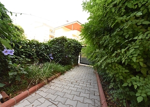 Вілла плануванням 6+1 з окремою кухнею в районі Кестель