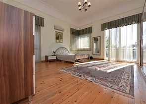 Вілла плануванням 6+1 з окремою кухнею в районі Кестель