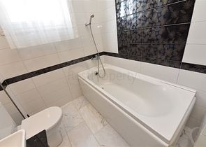 Вілла плануванням 6+1 з окремою кухнею в районі Кестель