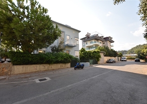 Вілла плануванням 6+1 з окремою кухнею в районі Кестель