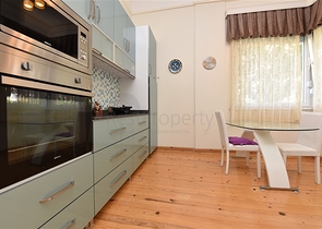 Вілла плануванням 6+1 з окремою кухнею в районі Кестель