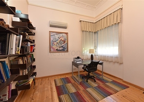 Вілла плануванням 6+1 з окремою кухнею в районі Кестель