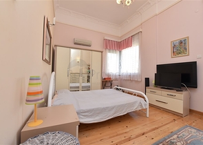 Вілла плануванням 6+1 з окремою кухнею в районі Кестель