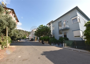 Вілла плануванням 6+1 з окремою кухнею в районі Кестель