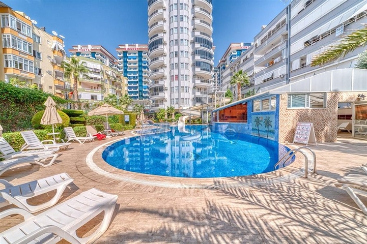 Просторі апартаменти 2+1 в районі Махмутлар в 300 м від моря