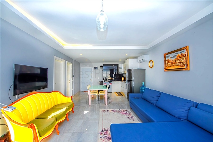 Простора двокімнатна квартира в Махмутларі