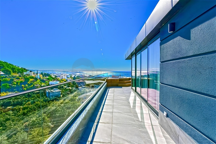 Комплекс розкішних вілл з видом на море в Авсалларі