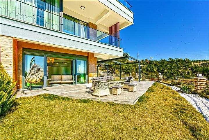 Комплекс розкішних вілл з видом на море в Авсалларі