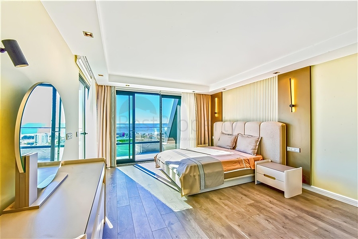 Комплекс розкішних вілл з видом на море в Авсалларі