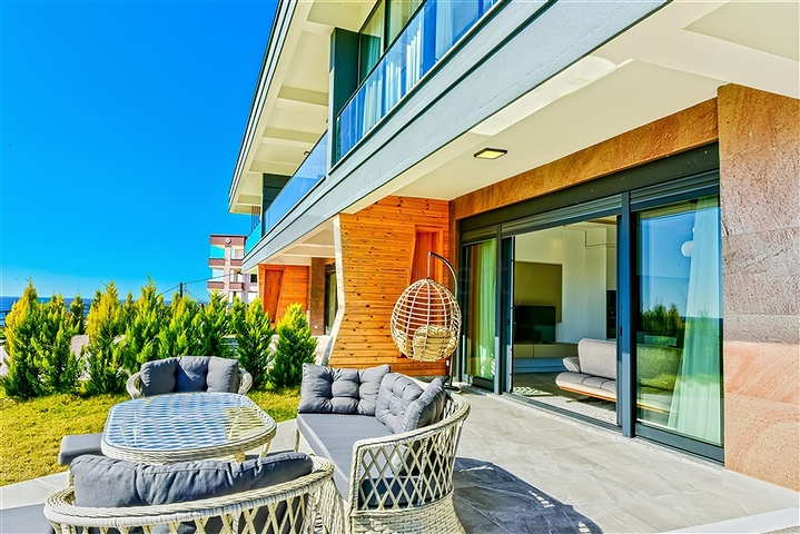 Комплекс розкішних вілл з видом на море в Авсалларі