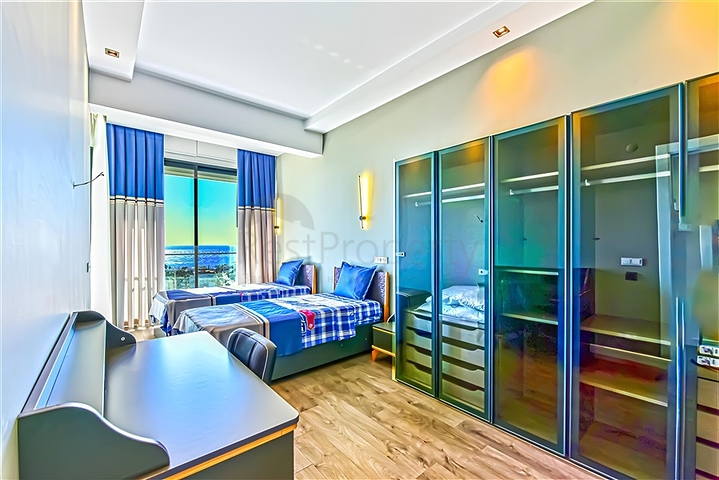 Комплекс розкішних вілл з видом на море в Авсалларі