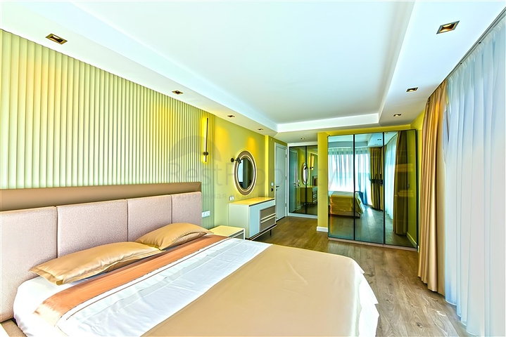 Комплекс розкішних вілл з видом на море в Авсалларі