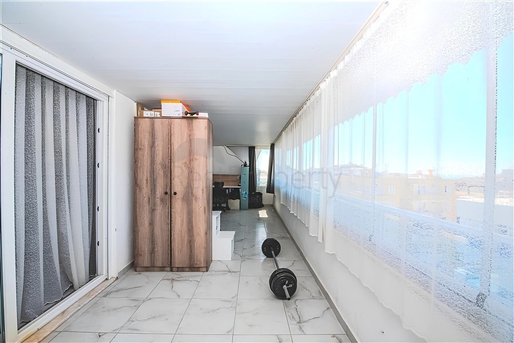 Трикімнатна квартира в районі Махмутлар в 400 м від моря