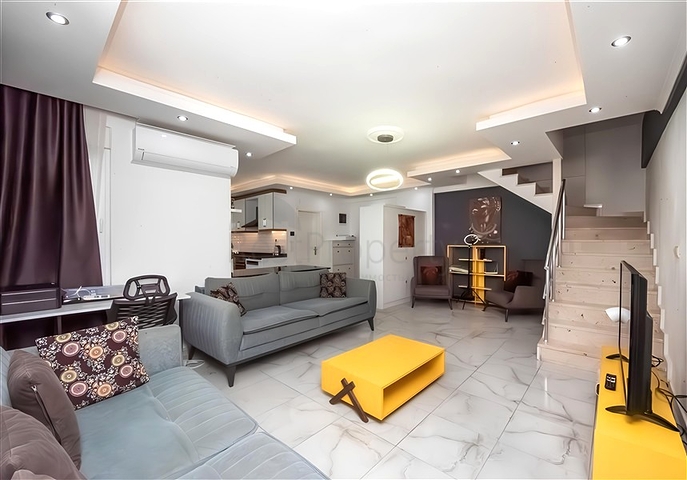 Трикімнатна квартира в районі Махмутлар в 400 м від моря